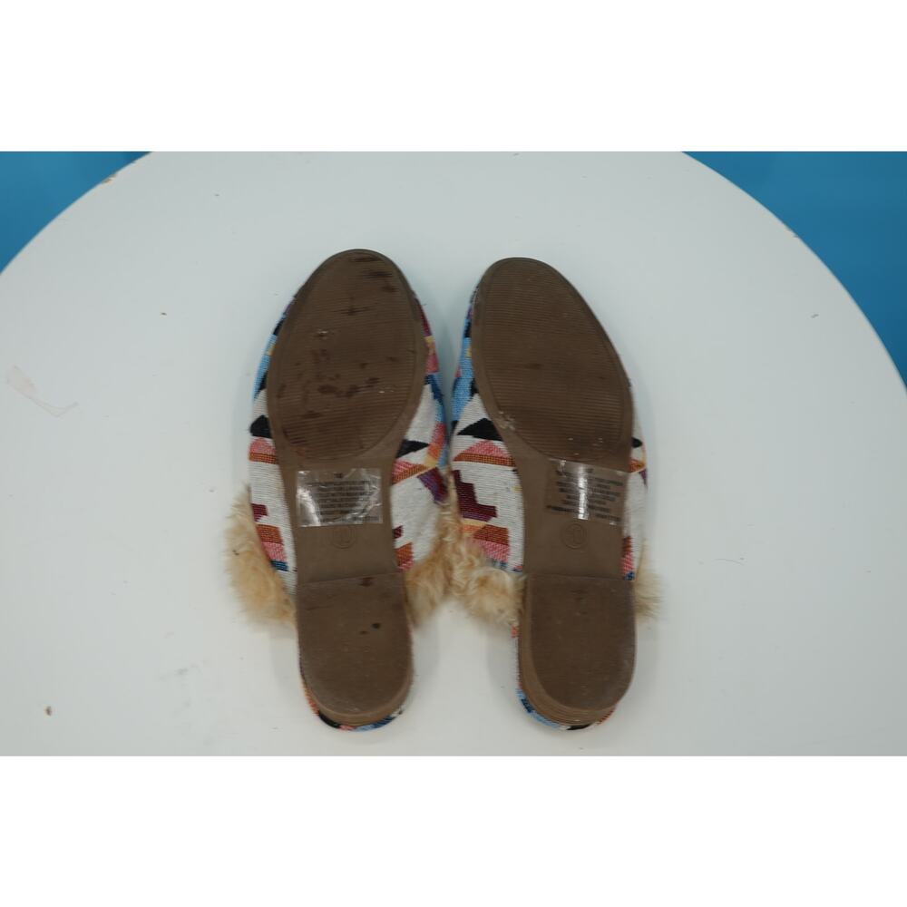 Universal Thread Fuzzy Aztec Mules Size 10 - Picture 5 of 5